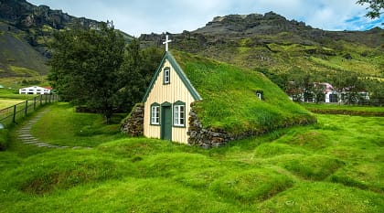 Hofskirkja turf church in the Öræfi region in South-East Iceland