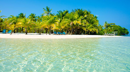 Paradise Beach on beautiful island South Water Caye, Belize.