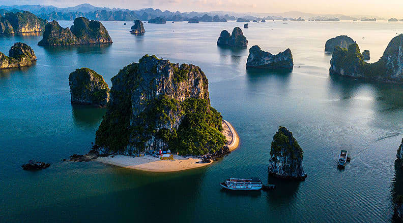 Ha Long Bay sunrise in Vietnam Ha Long Bay sunrise in Vietnam