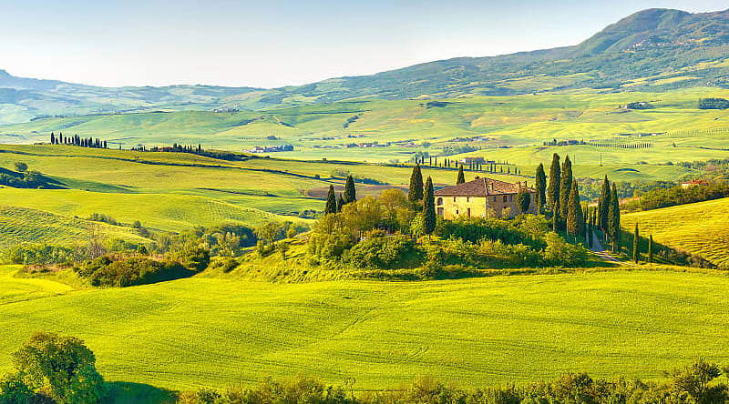 Tuscany, Florence Discover the endless charm of the Tuscan countryside near Florence in Italy