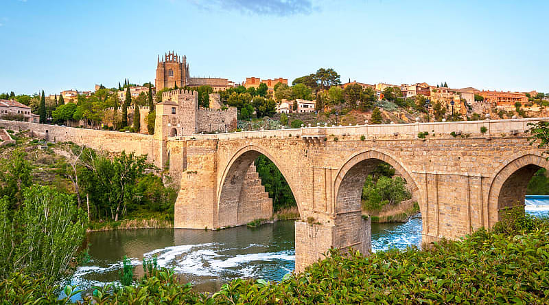 Stone Bridge in Toledo, Spain Stone Bridge in Toledo, Spain
