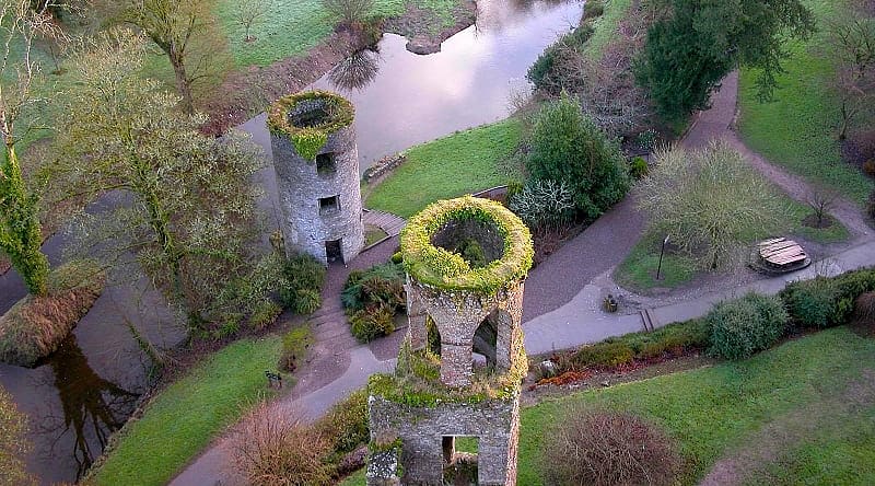 Walk around Blarney Castle to kiss the legendary Blarney Stone in Ireland Walk around Blarney Castle to kiss the legendary Blarney Stone in Ireland