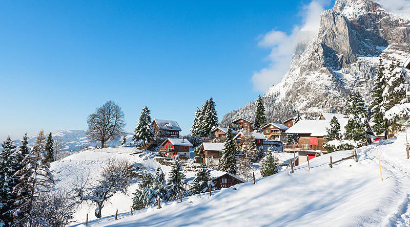 Snow-covered slopes and Materhorn mountain, Zermatt, Switzerland Snow-covered slopes and Materhorn mountain, Zermatt, Switzerland