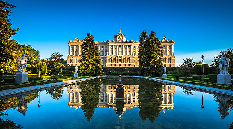 Luxurious Royal Palace in Madrid, Spain Luxurious Royal Palace in Madrid, Spain