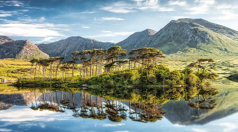 Connemara mountains and lake in Derryclare, Ireland Connemara mountains and lake in Derryclare, Ireland