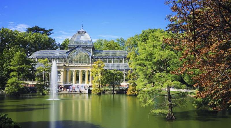 Palacio de Cristal in Madrid's Buen Retiro Park Palacio de Cristal in Madrid's Buen Retiro Park