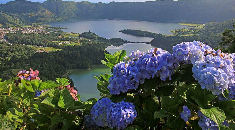Double Lake Lagoa das Sete Cidades, Sao Miguel, Azores, Portugal Double Lake Lagoa das Sete Cidades, Sao Miguel, Azores, Portugal