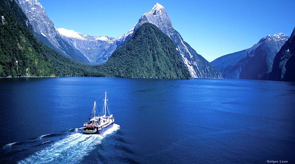 Traverse the awe of Milford Sound
