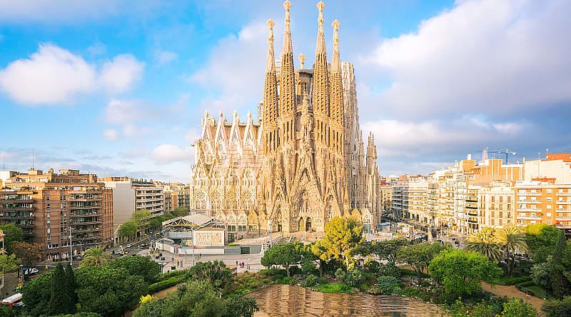 La Sagrada Familia in Barcelona, Spain La Sagrada Familia in Barcelona, Spain