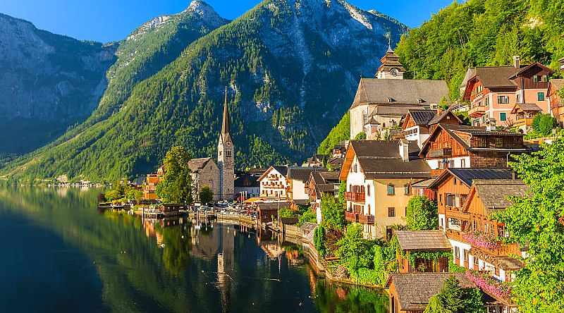 Famous mountain village and Alpine lake Hallstatt, Austria