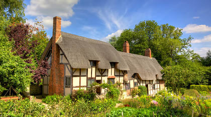 Anne Hathaways cottage in Stratford Upon Avon, England