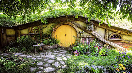 Hobbit house on the Hobbiton movie set in New Zealand