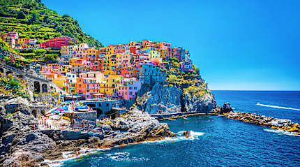 Cliffside village of Manarola in the Cinque Terre, Italy