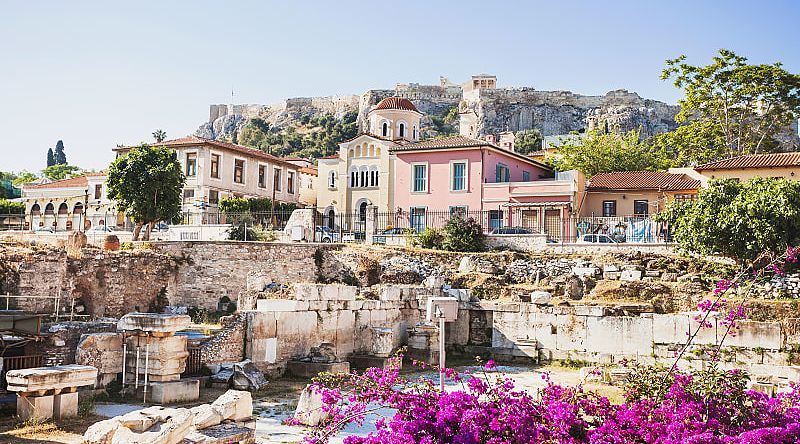 Plaka is the most ancient district of Athens in its very center, right below the Acropolis.