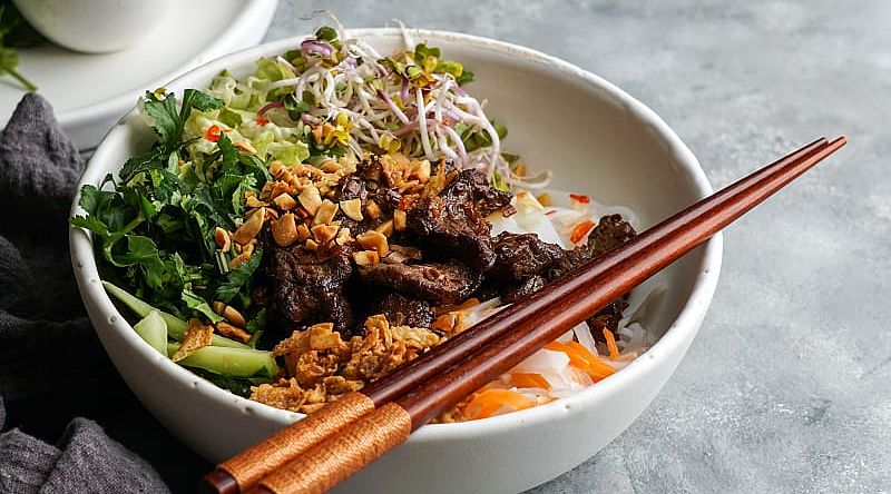 Traditional Vietnamese noodle salad