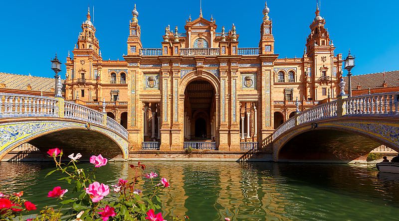 Plaza de España in Seville, Spain Plaza de España in Seville, Spain