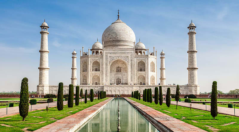 Famous Taj Mahal in Agra, India Famous Taj Mahal in Agra, India