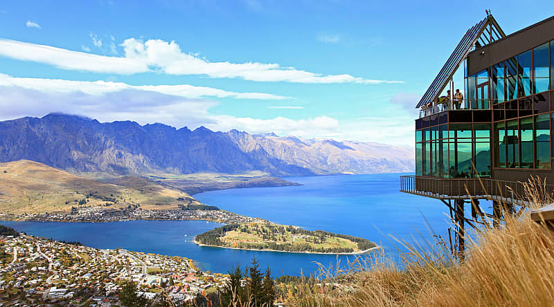 Lake Wakatipu in Queenstown, New Zealand Lake Wakatipu in Queenstown, New Zealand