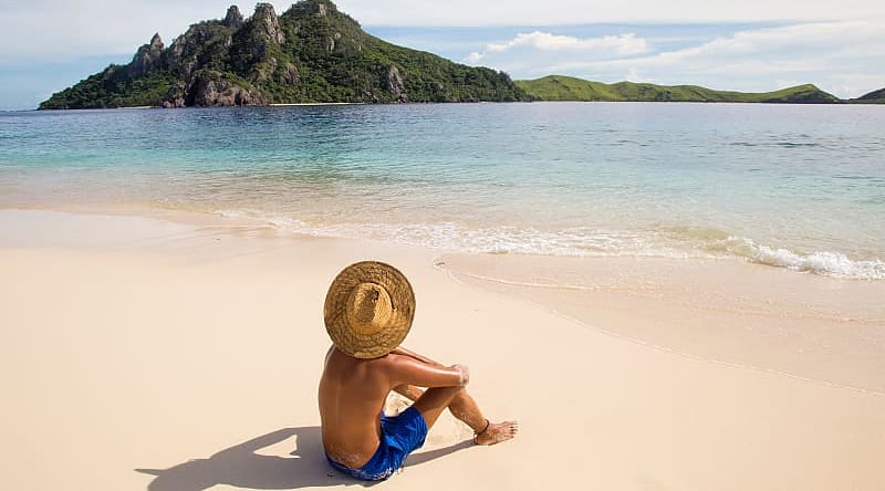 Solo traveler in Mamanuca Island in Fiji Solo traveler in Mamanuca Island in Fiji