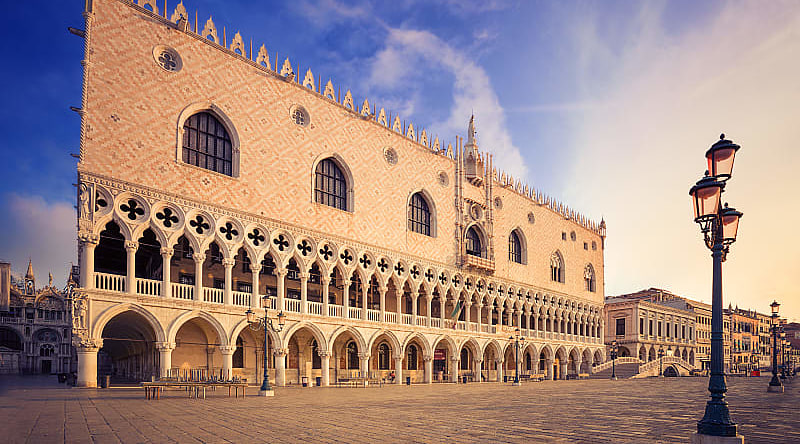 Doge's Palace, aka Palazzo Ducale in Piazza San Marco, Venice, Italy Doge's Palace, aka Palazzo Ducale in Piazza San Marco, Venice, Italy