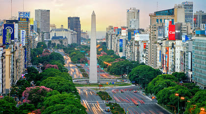 9 de Julio Avenue in Buenos Aires, Argentina 9 de Julio Avenue in Buenos Aires, Argentina