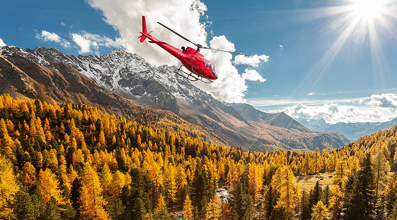 Explore the island with a private guide on a scenic flight Explore the island with a private guide on a scenic flight
