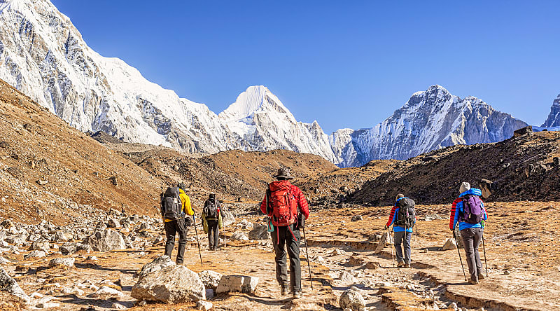 Trekkers on the Everest Base Camp trek, Nepal Trekkers on the Everest Base Camp trek, Nepal