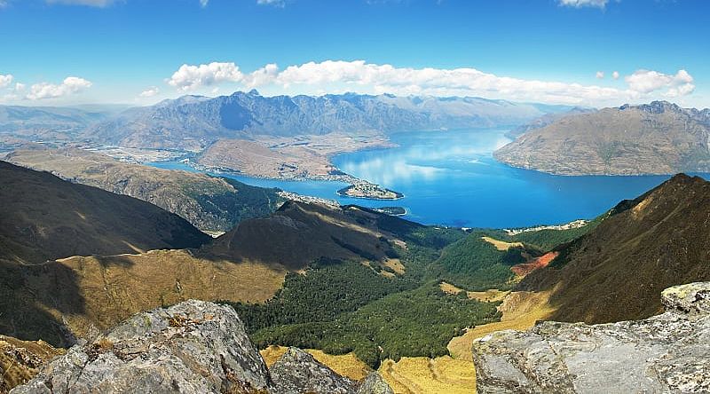 Traverse the fabulous natural landscape of Queenstown in New Zealand