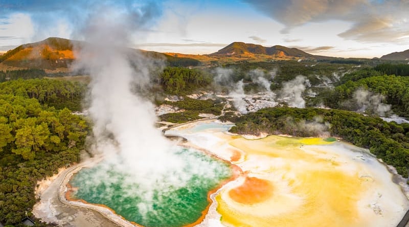 Wai-O-Tapu geothermal springs, Rotorua, New Zealand