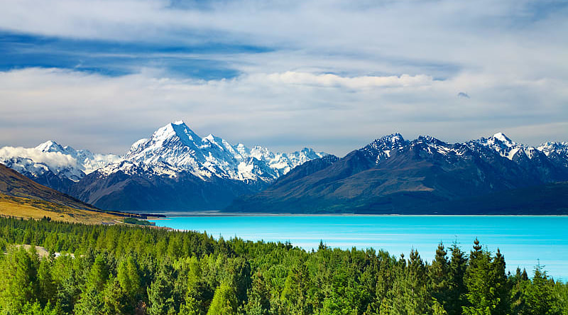 Mount Cook and Lake Pukaki in New Zealand