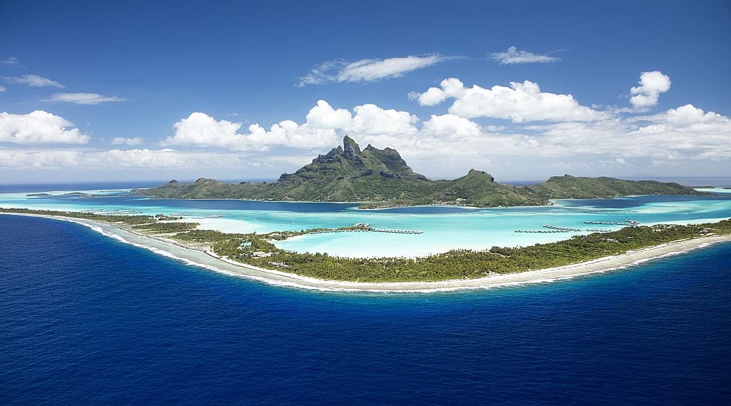 Aerial view of Bora Bora. Photo courtesy of Grégoire Le Bacon / Tahiti Nui Helicopters