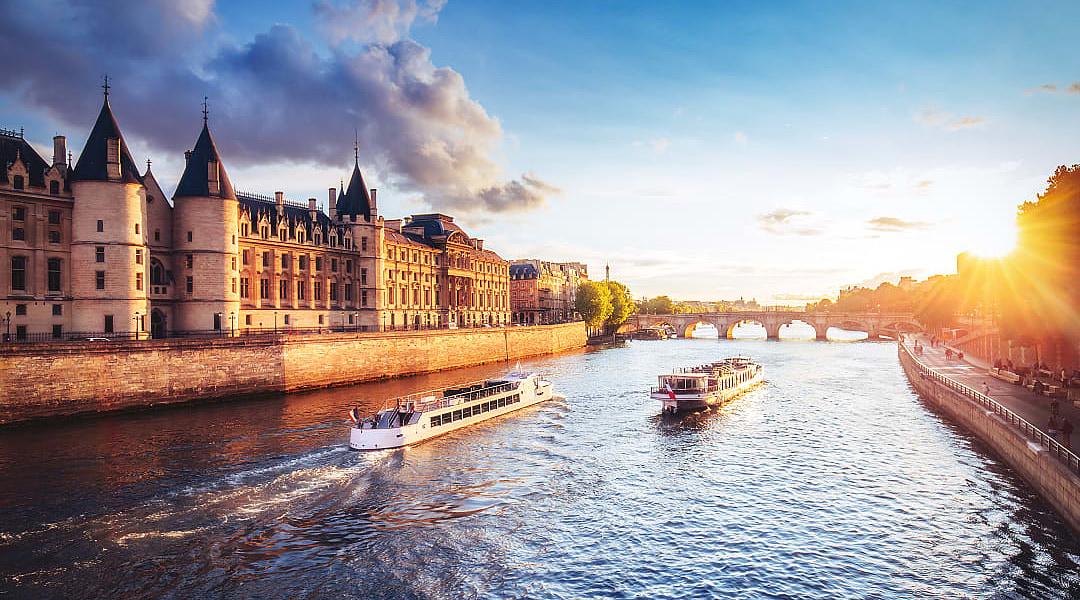 Boasts cruising along the Siene in Paris, France