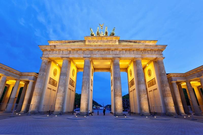 Berlin Brandenburg gate at night