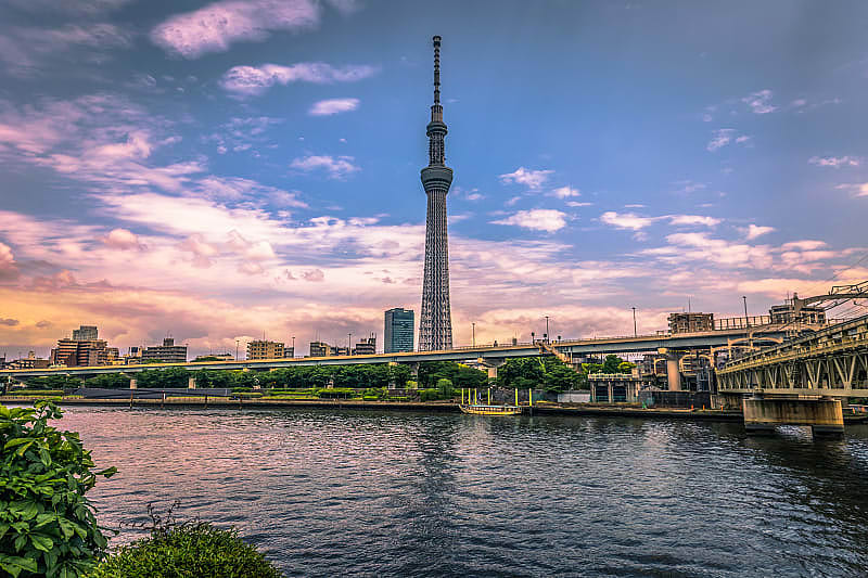 The TV tower, visible from everywhere, is a real symbol of Tokyo.