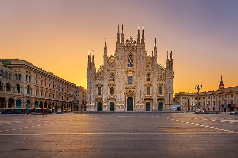Milan Cathedral (Duomo di Milano) at sunrise