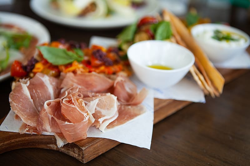 Prosciutto di Parma da servire originale, Italia