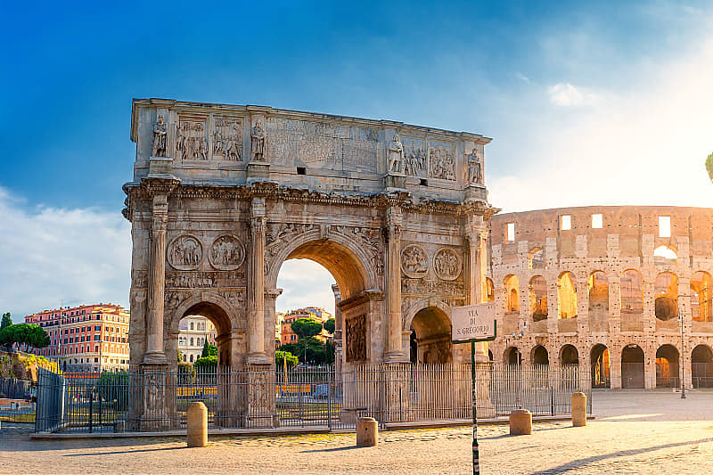 Discover the famous Colosseum, which takes you back in time to Ancient Rome.
