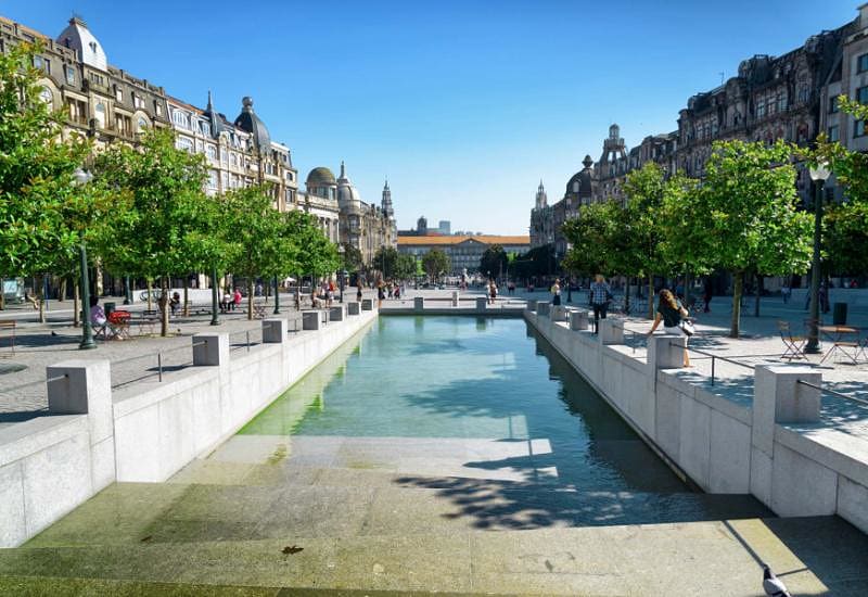 Artificial reservoir on Allied Avenue in Porto, Portugal