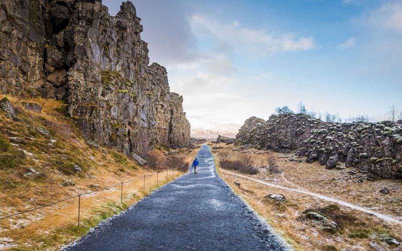 Snow covered mountains in iceland in the winter thingvellir national park