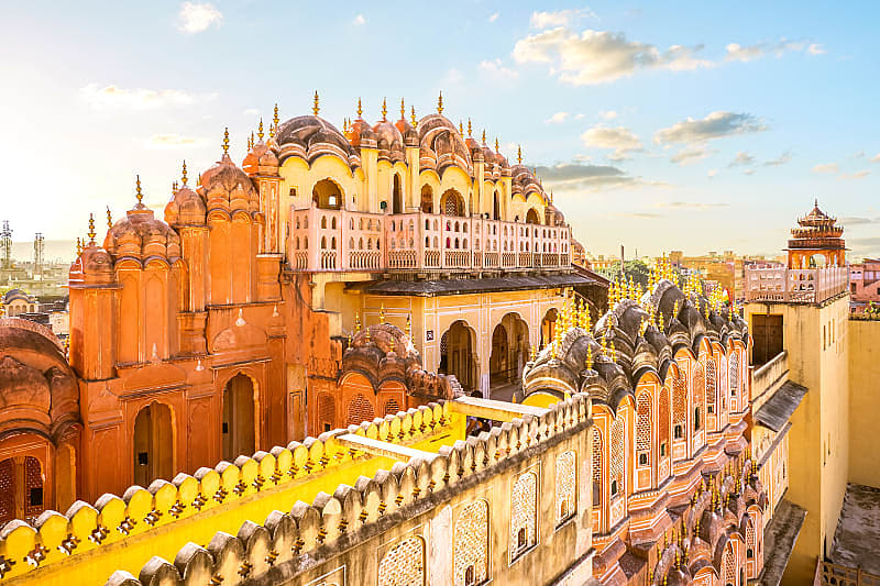 Best of India Tour: Delhi to Alwar Hawa Mahal palace, Palace of the Winds, in Jaipur, Rajasthan