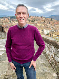 Travel agent Matteo in Italy