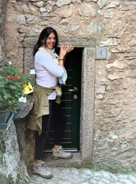 Travel agent Alessandra in Italy