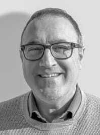 Travel agent Jordi in Spain office