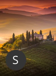 Travel agent Stefania in Italy