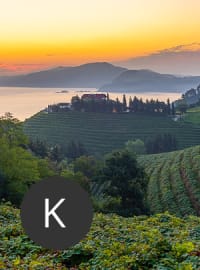 Travel agent Karin in Spain