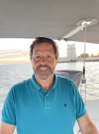 Travel agent José in Portugal