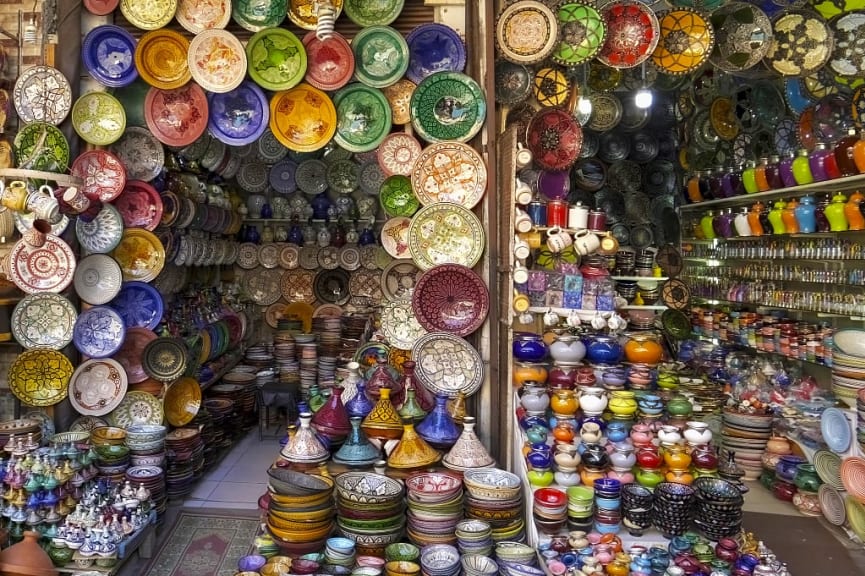 Traditional Moroccan pottery, Souk Place des Epices, Marrakech, Moroccо