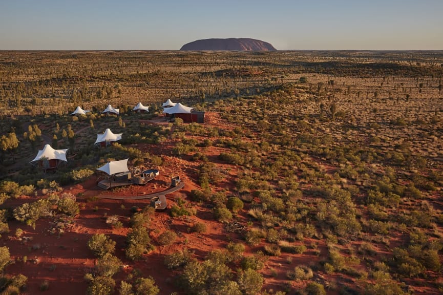 Longitude 131 resort with view to Uluru at Uluṟu-Kata Tjuṯa National Park, Australia