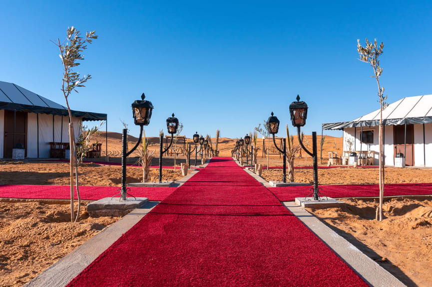 Luxury camp in the Sarhara Desert 