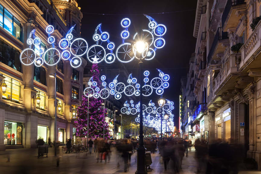 Pedestrian street, Portal de l'Àngel, decorated for Christmas